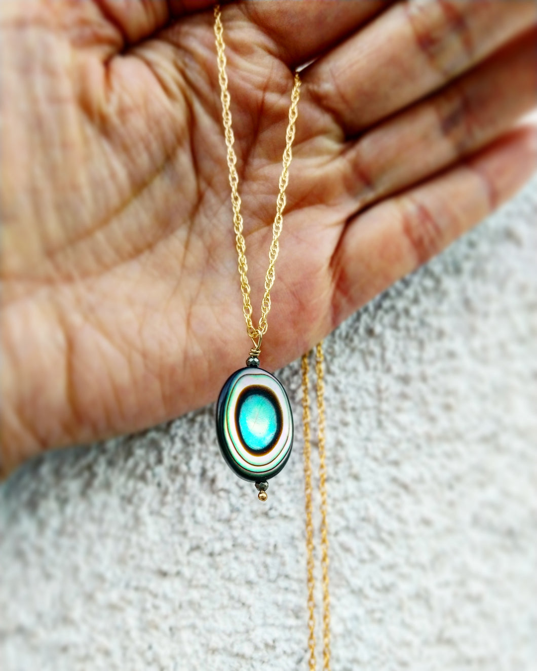 Oval Abalone pendant necklace